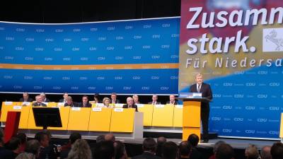 Bernd Althusmann verabschiedet David McAllister in einer sehr berührenden Rede